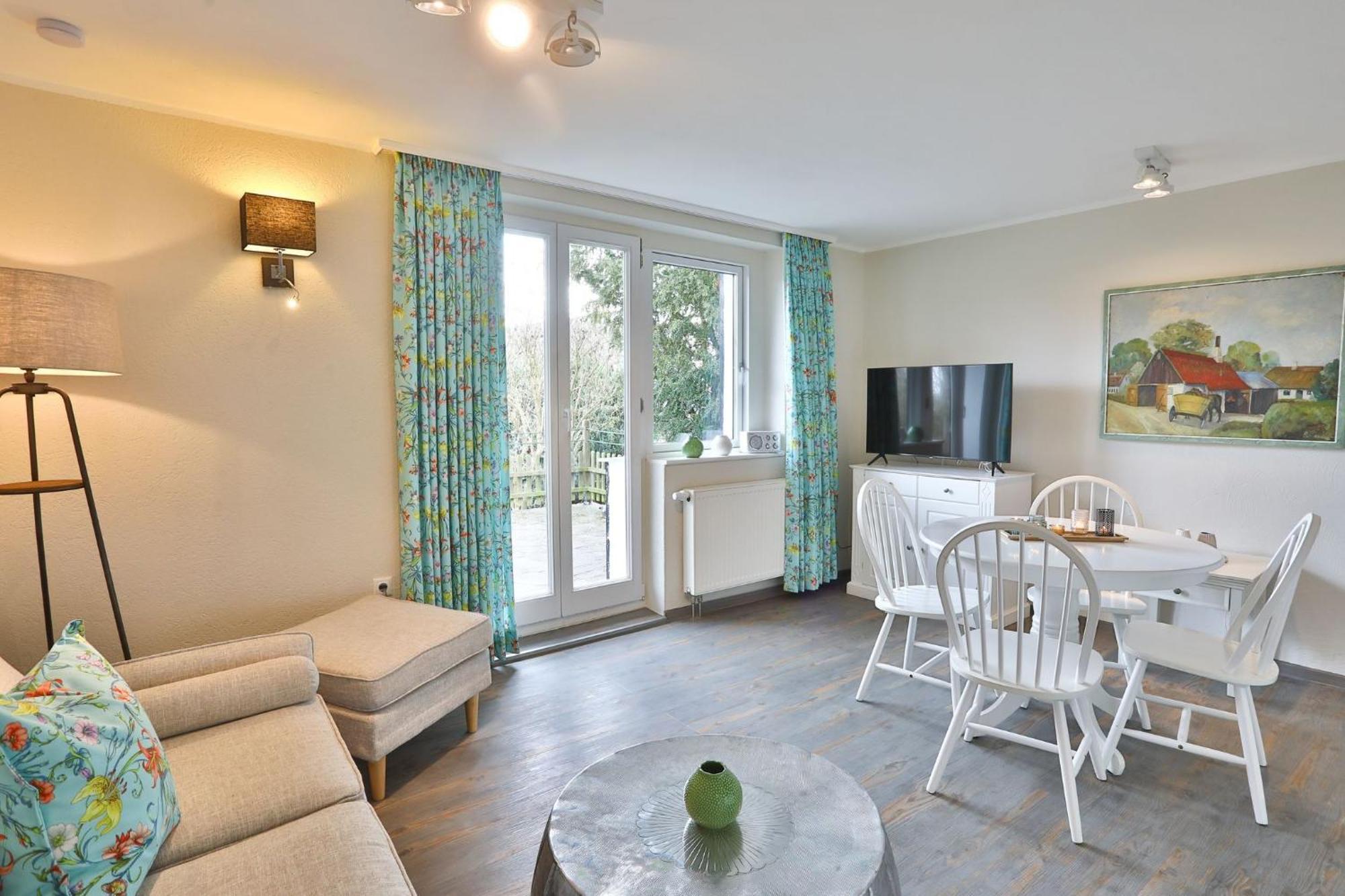 Ferienwohnung "Zur Rebe" Middelhagen Ngoại thất bức ảnh